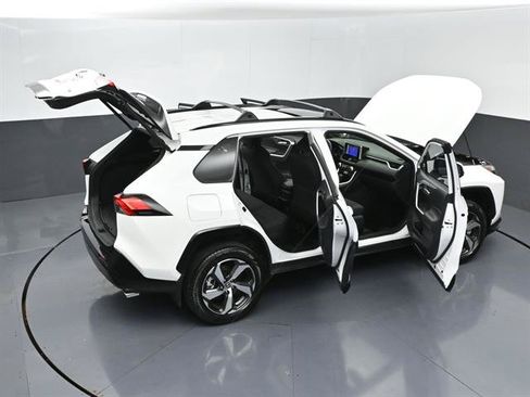 Used 2024 Toyota RAV4 SE w/ Weather & Moonroof Package AWD/4WD image 52