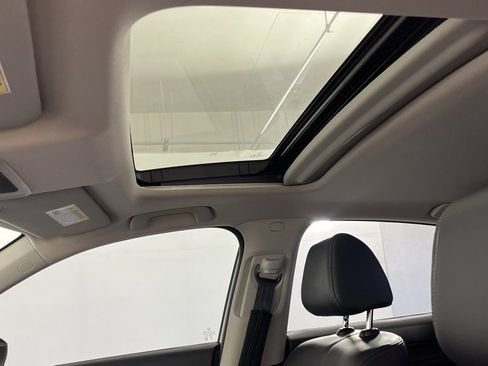 Used 2023 Honda Civic EX-L image 9