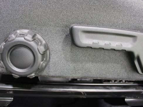 Used 2025 Jeep Gladiator Sport AWD/4WD image 5