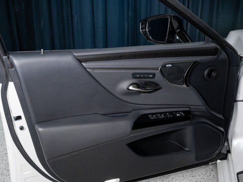 Used 2024 Lexus ES 350 w/ Luxury Package FWD image 10