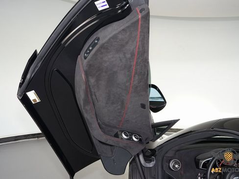 Used 2015 McLaren 650S Spider image 26