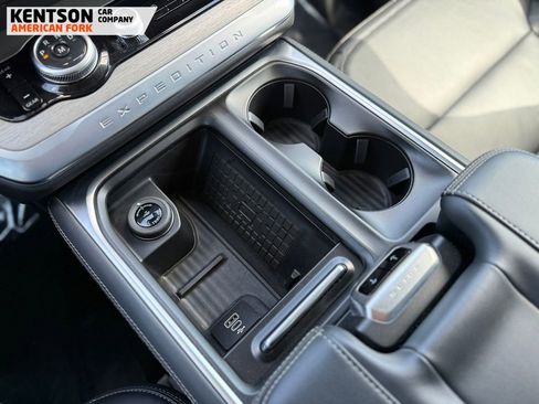 Used 2025 Ford Expedition Max Platinum AWD/4WD image 25