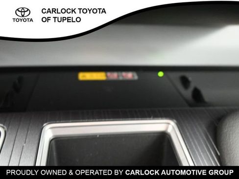 Used 2025 Toyota Sienna LE image 13