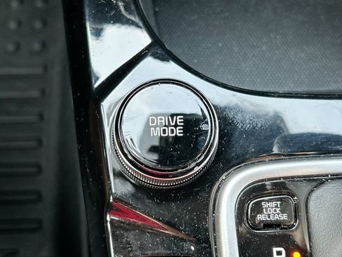 Used 2024 Kia Seltos EX FWD image 34