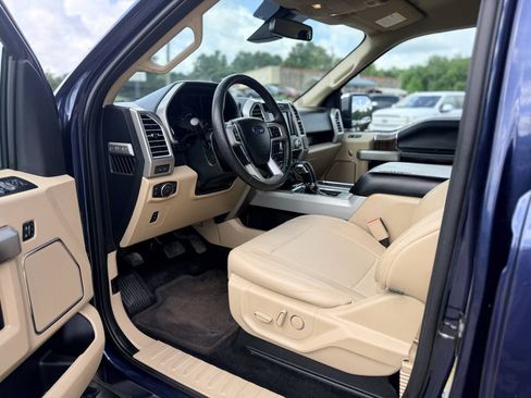 Used 2015 Ford F150 Lariat w/ Equipment Group 502A Luxury AWD/4WD image 12