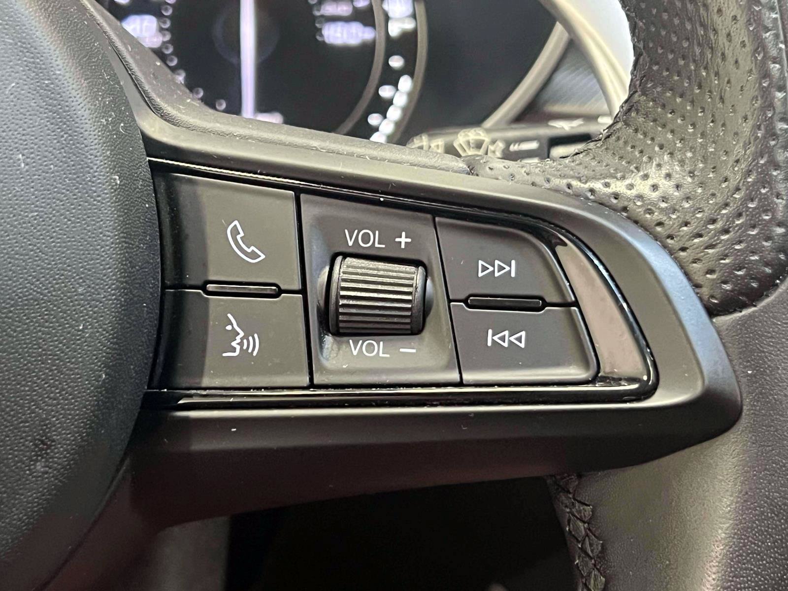 Used 2023 Alfa Romeo Stelvio Veloce AWD/4WD image 19