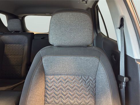Used 2024 Chevrolet Equinox LT FWD image 26