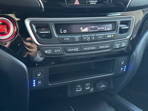 Used 2024 Honda Passport Black Edition image 19