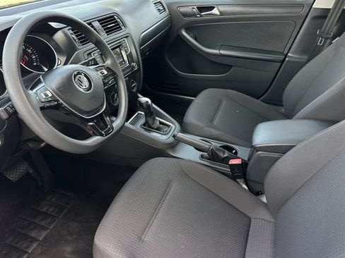 Used 2016 Volkswagen Jetta S image 11