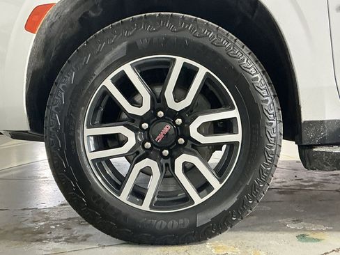 Used 2022 GMC Yukon AT4 image 20