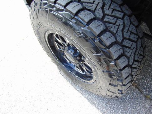 Used 2004 GMC Sierra 2500 SLT w/ Heavy-Duty Power Package AWD/4WD image 21