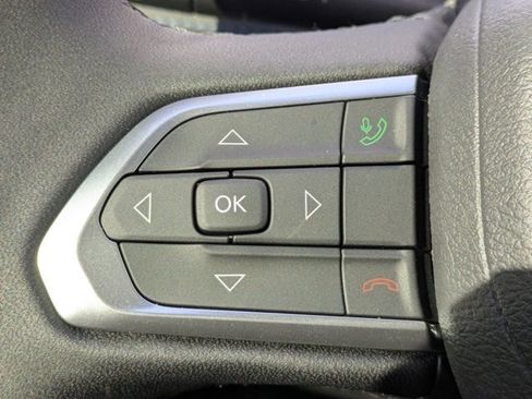 New 2026 Jeep Compass Latitude w/ Sun and Sound Group AWD/4WD image 22