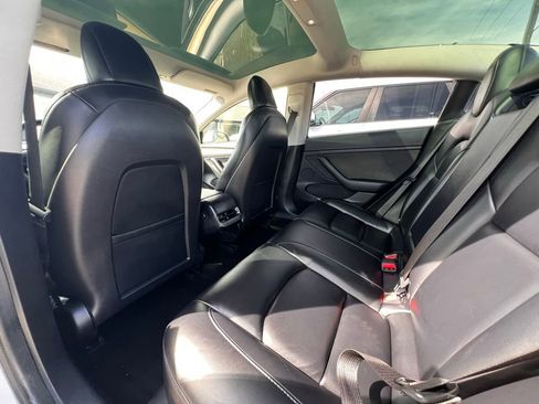 Used 2021 Tesla Model 3 Standard Range Plus image 17