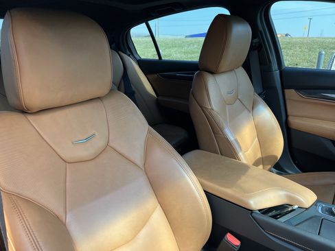 Used 2023 Cadillac CT5 V w/ Platinum Package image 35