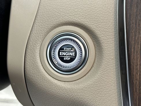 Certified 2020 Mercedes-Benz C 300 4MATIC Sedan image 24