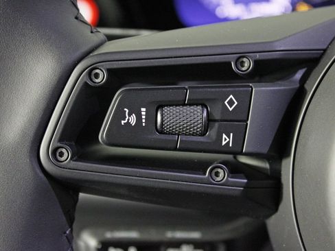 Used 2025 Porsche Macan Electric image 24