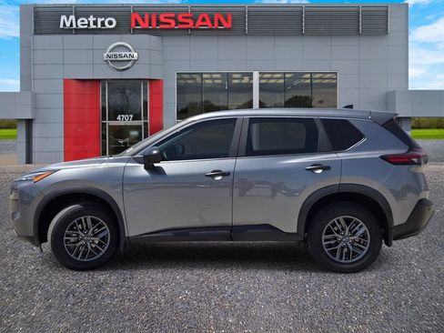 Used 2023 Nissan Rogue S FWD image 3