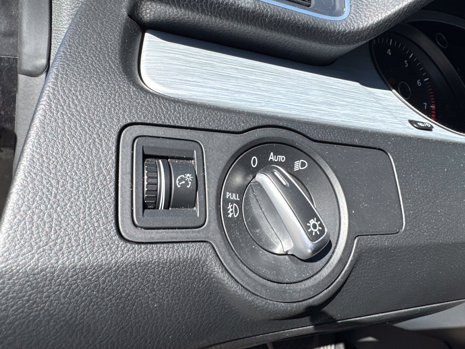 Used 2015 Volkswagen CC Sport FWD image 15