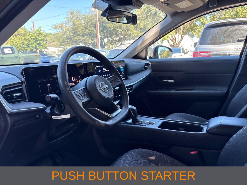 Used 2026 Nissan Kicks SV FWD image 5