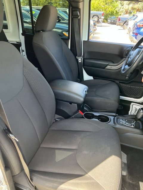 Used 2015 Jeep Wrangler Unlimited Sport AWD/4WD image 15