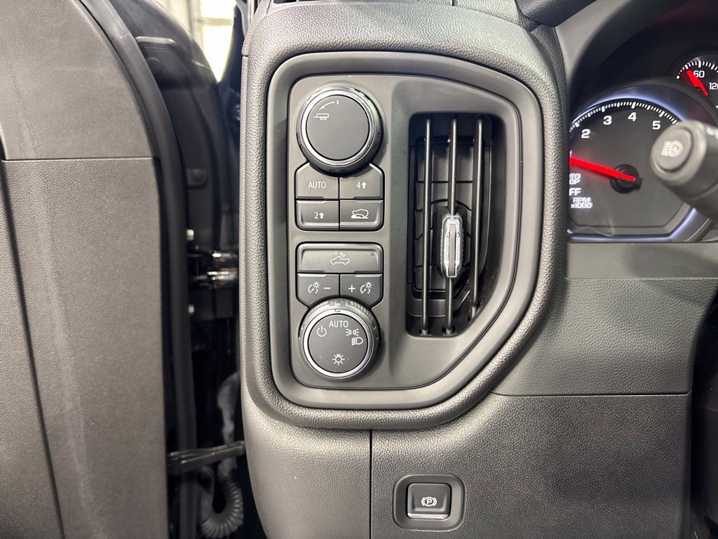 Used 2024 Chevrolet Silverado 1500 Custom AWD/4WD image 26