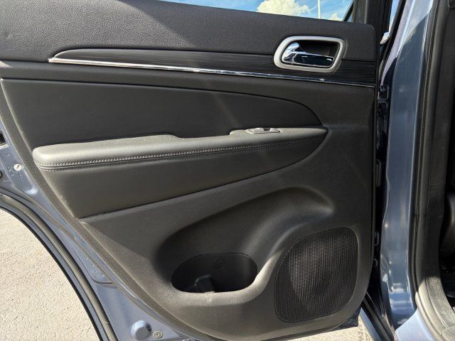 Used 2019 Jeep Grand Cherokee Limited AWD/4WD image 35