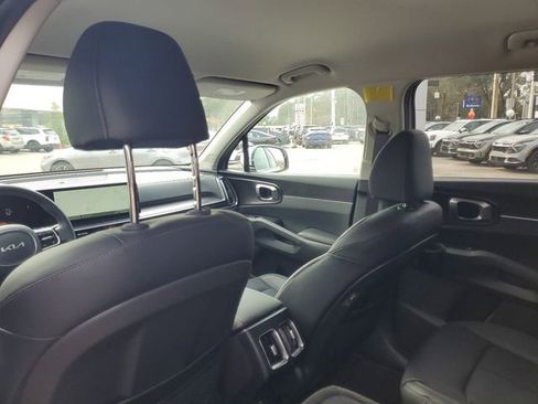 New 2025 Kia Sorento EX image 25