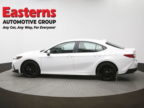 Used 2025 Toyota Camry SE w/ Convenience Package FWD image 60