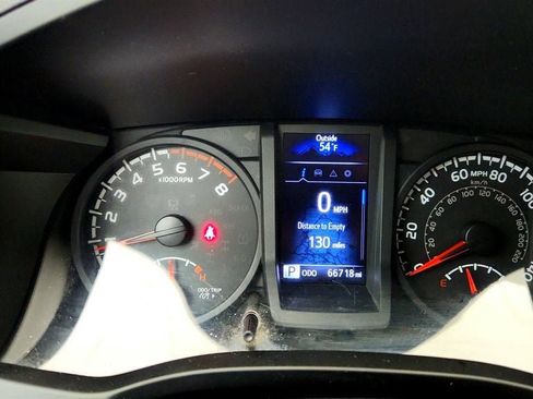 Used 2019 Toyota Tacoma SR image 14