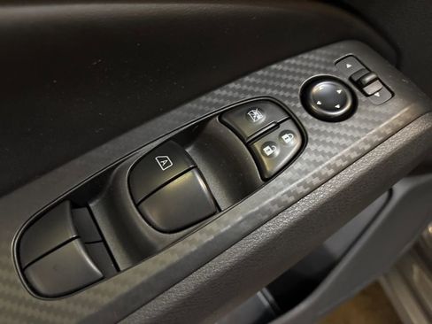 Used 2025 Nissan Altima 2.5 SV image 18