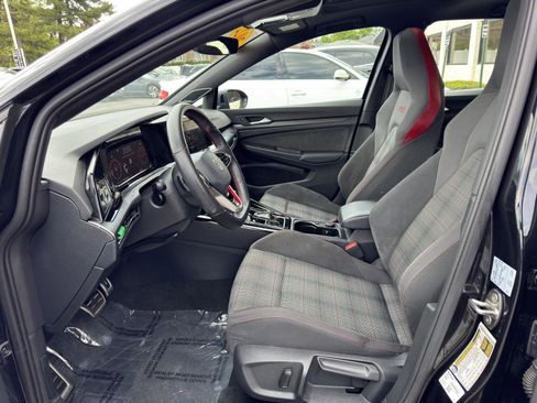 Used 2024 Volkswagen GTI SE FWD image 18