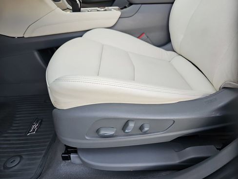 Used 2020 Cadillac XT6 Premium Luxury image 17