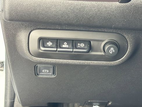 Used 2022 GMC Terrain AT4 w/ Infotainment Package II image 16