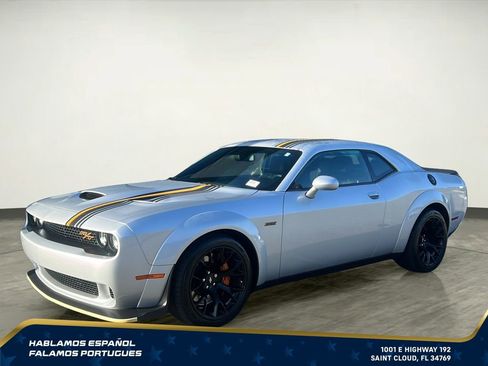 Used 2022 Dodge Challenger R/T Scat Pack RWD image 2