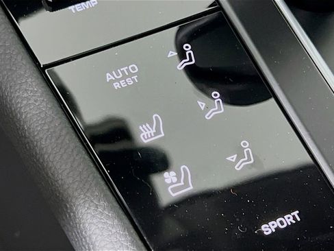 New 2026 Porsche Macan S image 23