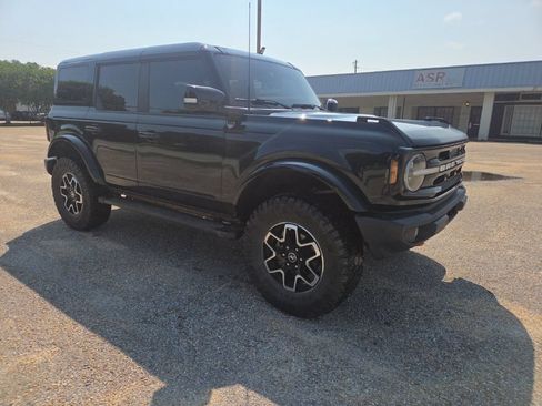 Used 2024 Ford Bronco Outer Banks AWD/4WD image 10