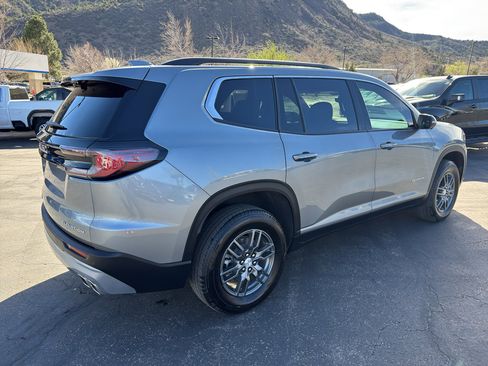 Used 2026 GMC Acadia Elevation image 7