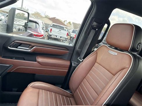 Used 2024 GMC Sierra 2500 Denali Ultimate image 21