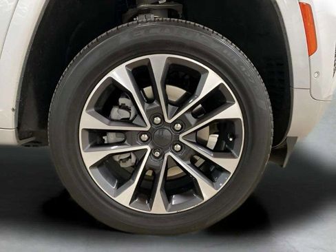 Used 2023 Jeep Grand Cherokee Overland w/ Luxury Tech Group IV image 31