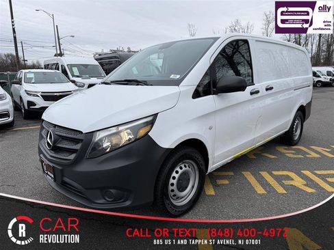 Used 2022 Mercedes-Benz Metris image 3