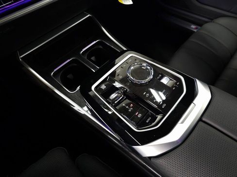 New 2026 BMW 740i xDrive image 32