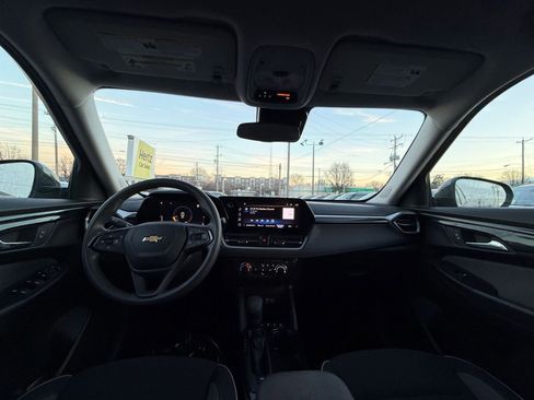 Used 2025 Chevrolet TrailBlazer LT image 31