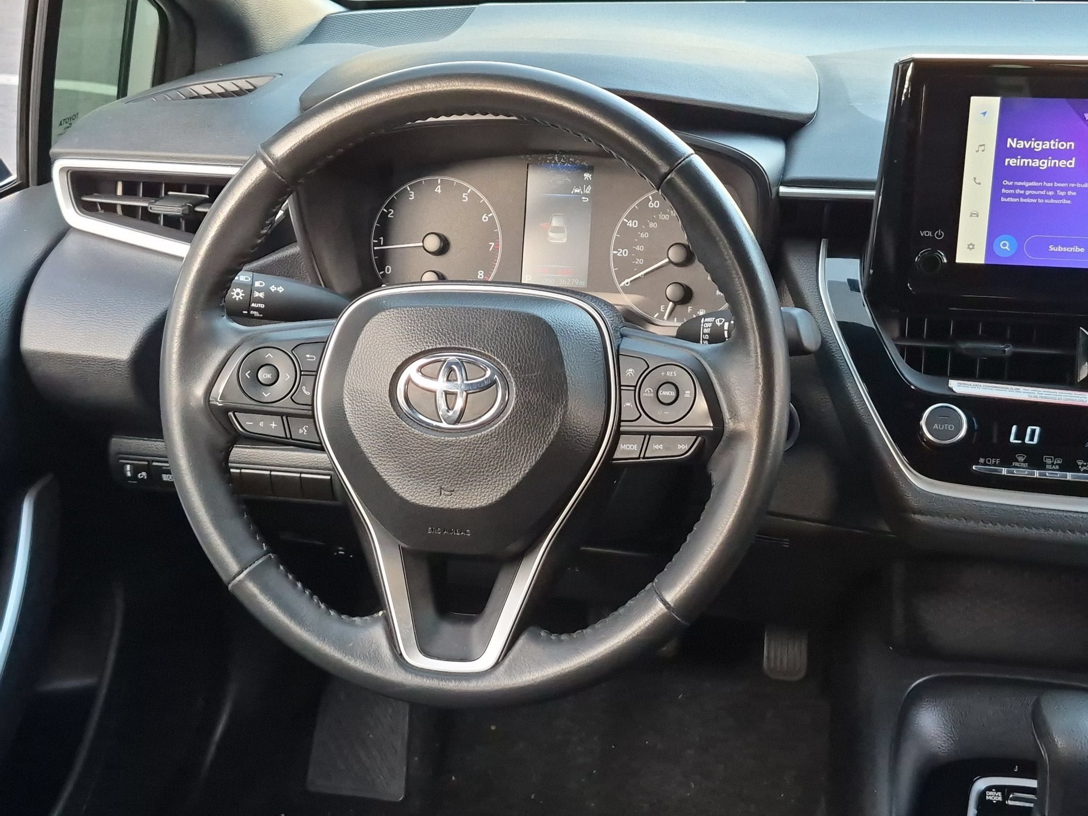 Used 2024 Toyota Corolla SE FWD image 11