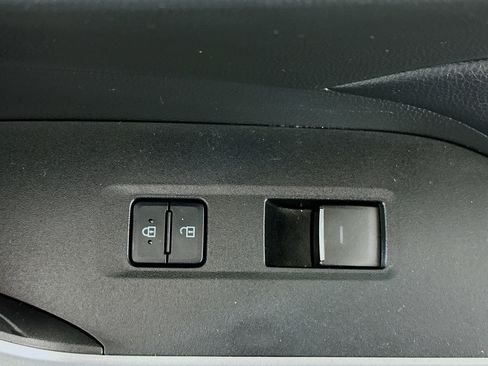 Used 2023 Toyota RAV4 XLE w/ Convenience Package image 28