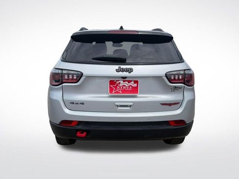 Used 2024 Jeep Compass Trailhawk AWD/4WD image 5