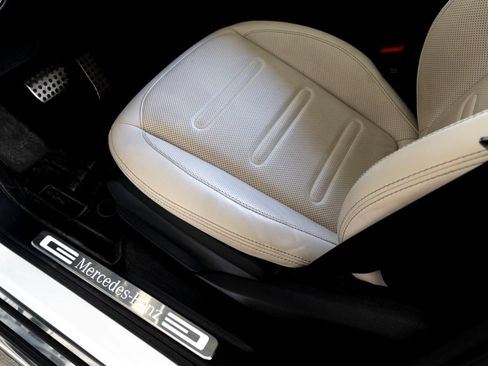 Used 2024 Mercedes-Benz G 550 image 11