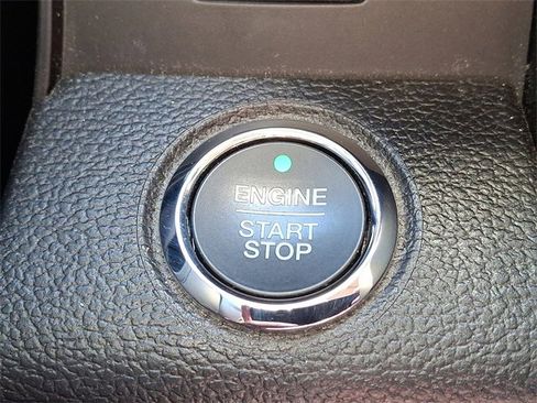 Certified 2020 Ford F250 Lariat w/ Lariat Ultimate Package image 22