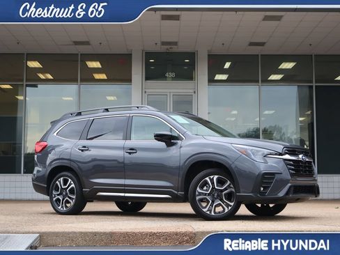 Used 2025 Subaru Ascent Limited w/ Popular Package #2 AWD/4WD image 2