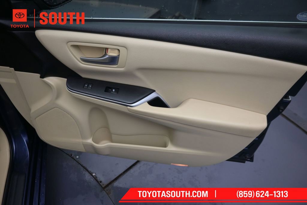 Used 2016 Toyota Camry LE FWD image 30