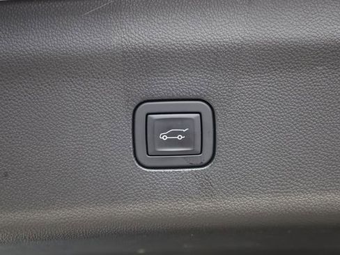 Used 2024 Buick Enclave Premium image 36